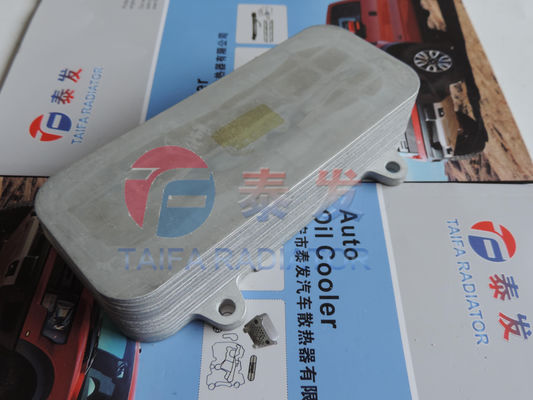 Repuestos para automóviles 070117021D Refrigerador de aceite de alto rendimiento, Refrigerador de aceite de aluminio VW / AUDI