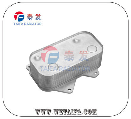 077117021Q Refrigerador de aceite para Audi A6/S6 RS6 A8/S8 Volkswagen Phaeton
