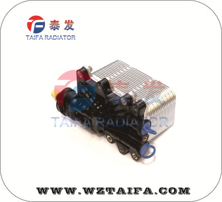 17217803830 Refrigerador de aceite de alto rendimiento y filtro para BMW 5 E61 E60 2002